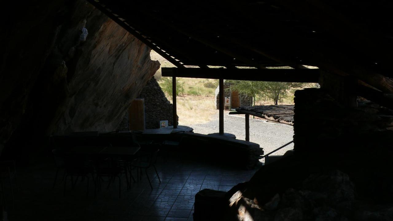 דירות Rooiklip Camp Flintstone מראה חיצוני תמונה